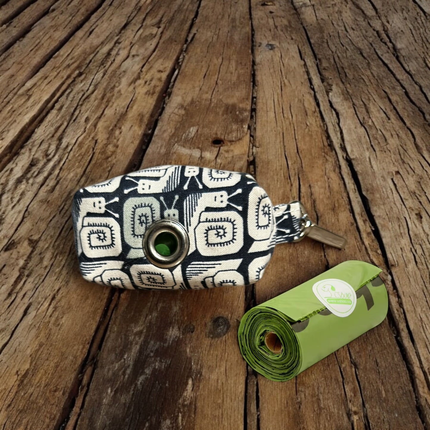 ScoopChic Dog Poop Bag Holder-Snails