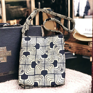 GEO CROSSBODY BAG / SHOULDER BAG- WHITE & NAVY