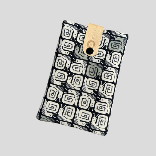 PadPrint Padded Phone Sleeve-Snails