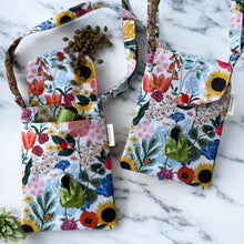 Load image into Gallery viewer, PawPal Dog Walking &amp; Cell Phone Pouch-GardenWhimsey-Rifle Paper Co.